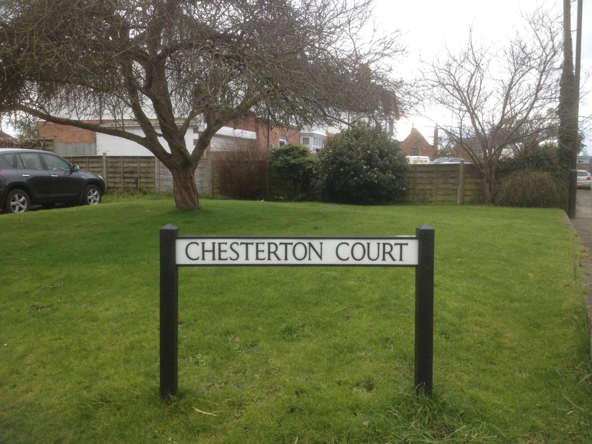 Chesterton Court Apartment Gloucester Exteriör bild
